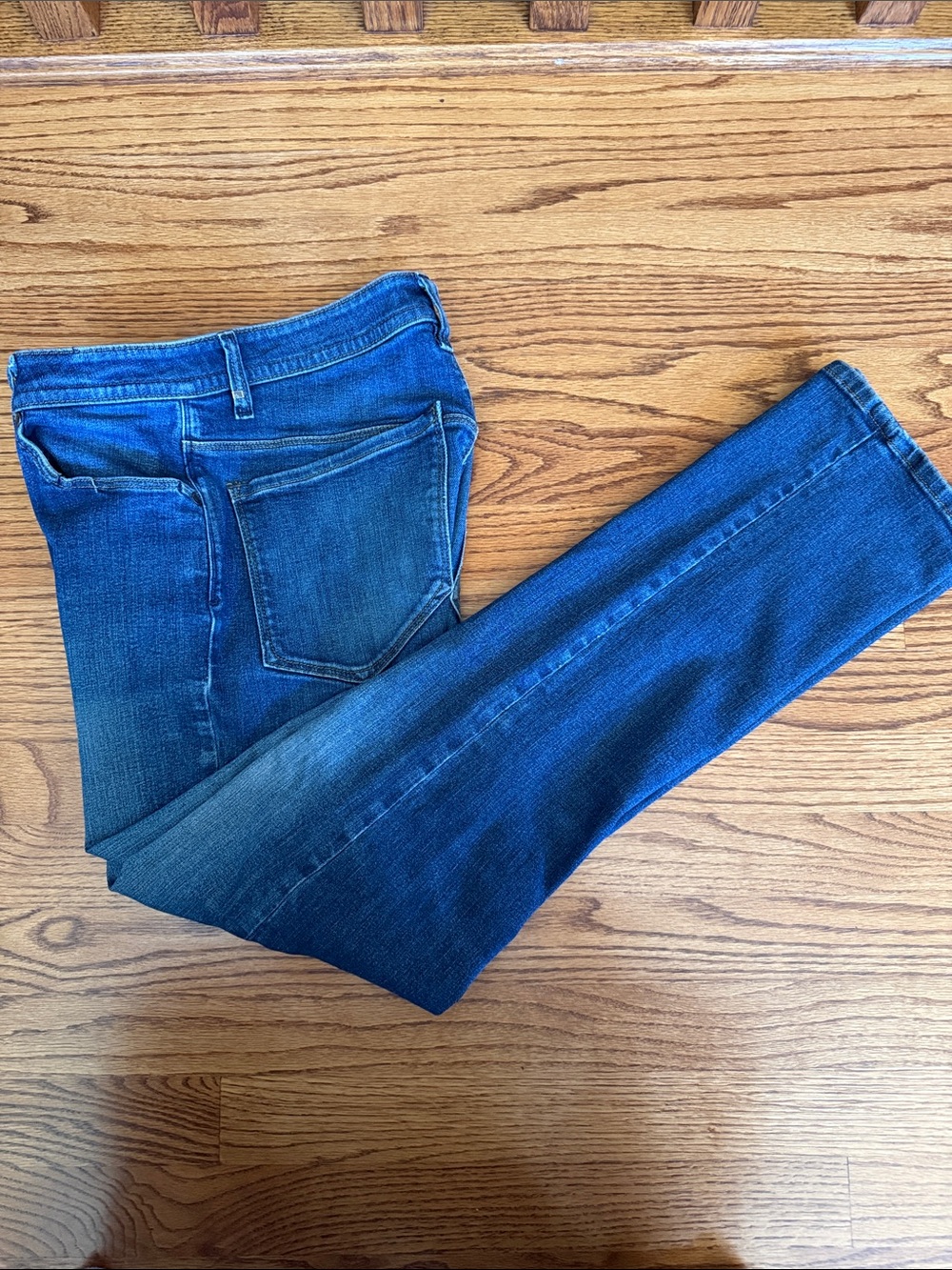 Men’s Nova Solver modern straight leg jeans. Size 30. Excellent condition.
